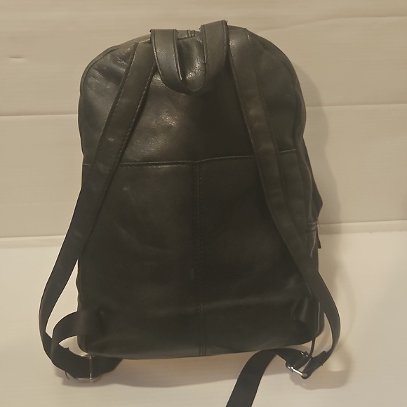 American Leather Co. Large Army Green Genuine Leather Backpack main image 13
